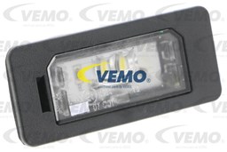 Oświetlenie tablicy rejestracyjnej